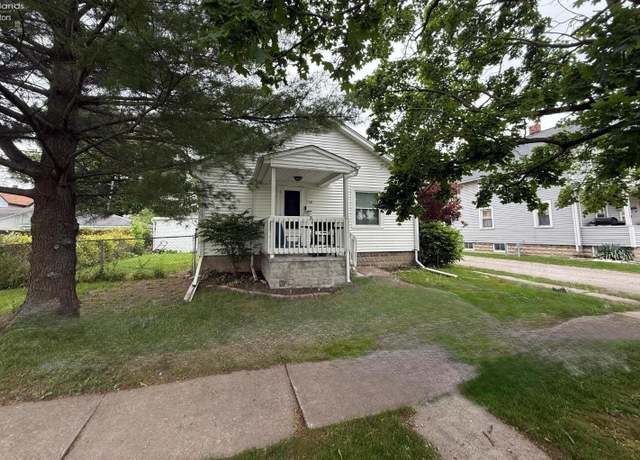 Property at 118 E 5th St, Port Clinton, OH 43452, 3 beds, 2 baths