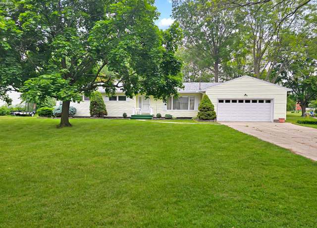 Property at 206 Harvest Ln, Oak Harbor, OH 43449, 3 beds, 2 baths