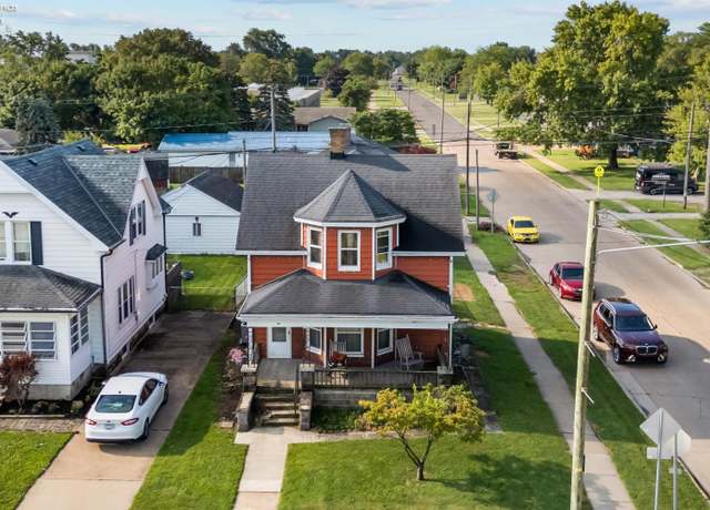Property at 200 E 6th St, Port Clinton, OH 43452, 3 beds, 1 bath