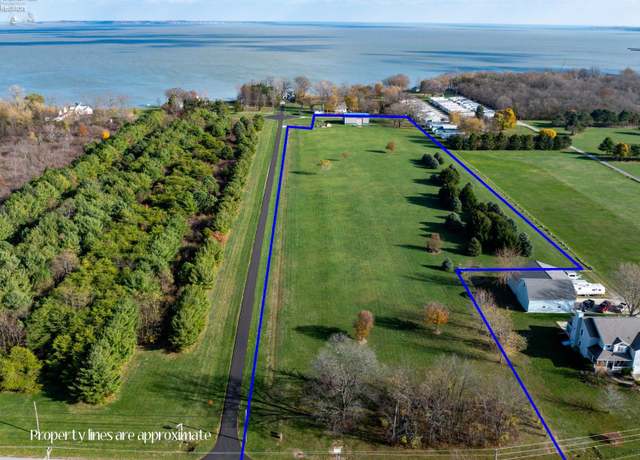 Property at 3621 NE Catawba Rd, Port Clinton, OH 43452