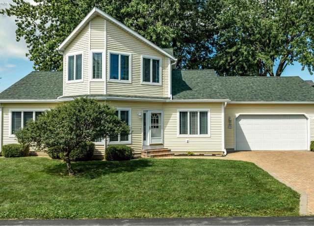Property at 2970 N Swift Dr, Port Clinton, OH 43452, 3 beds, 2.5 baths