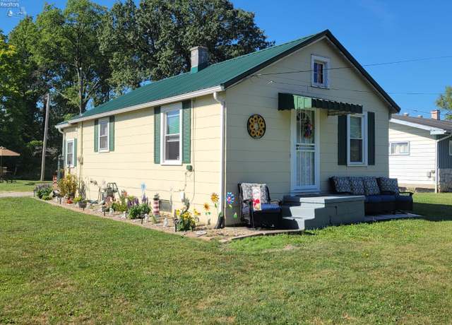 Property at 14 Republic St, Norwalk, OH 44857, 2 beds, 1 bath