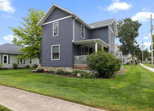 Property at 414 Perry St, Marblehead, OH 43440, 3 beds, 2 baths