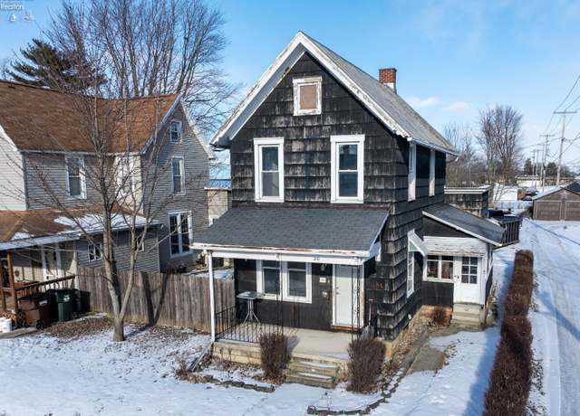 Property at 20 Hunter St, Tiffin, OH 44883, 3 beds, 1 bath