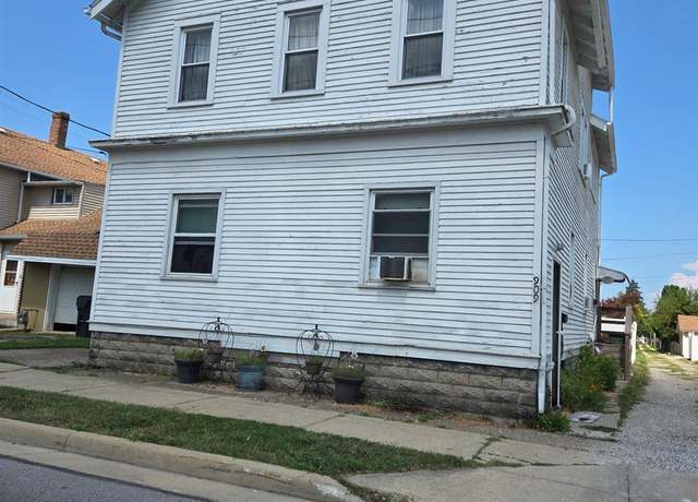 Property at 909 First St, Sandusky, OH 44870
