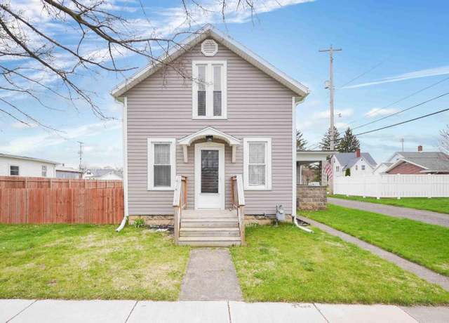 Property at 140 N Jefferson St, Fremont, OH 43420, 3 beds, 1 bath