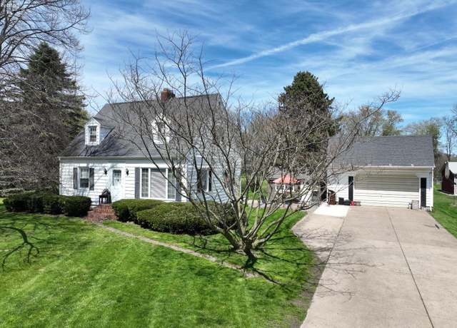 Property at 315 W Bogart Rd, Sandusky, OH 44870, 3 beds, 1.5 baths