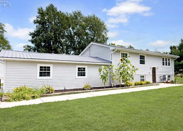 Property at 1206 New State Rd, Norwalk, OH 44857, 3 beds, 2 baths