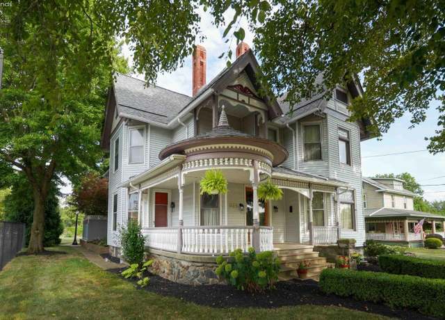 Property at 230 S Main St, Clyde, OH 43410, 4 beds, 3.5 baths