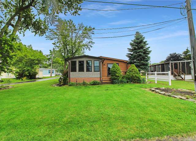 Property at 8098 E Rollie Dr Dr, Marblehead, OH 43449, 2 beds, 2 baths