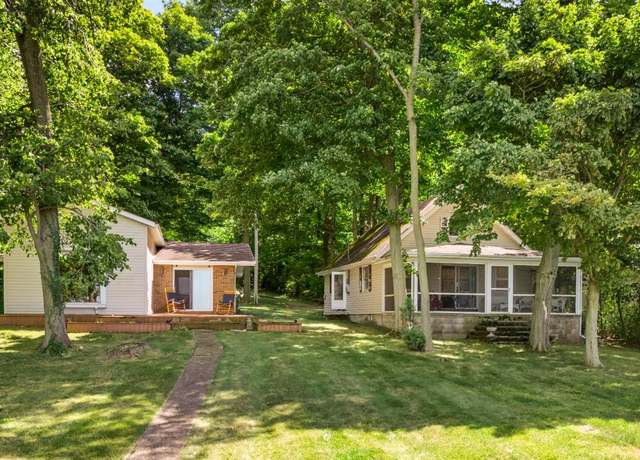 Property at 1839 Put In Bay Rd, Put-in-bay, OH 43456, 2 beds, 1 bath