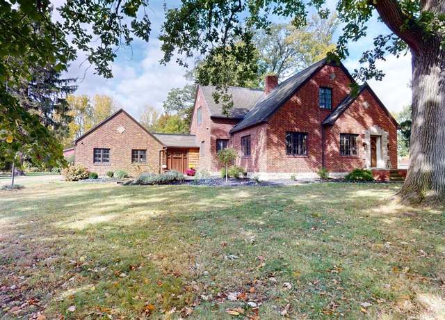 Property at 2484 Buckland Ave, Fremont, OH 43420, 3 beds, 2 baths