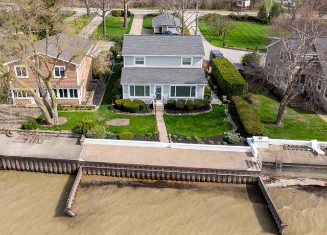 Property at 2655 E Sand Rd, Port Clinton, OH 43452, 4 beds, 2 baths