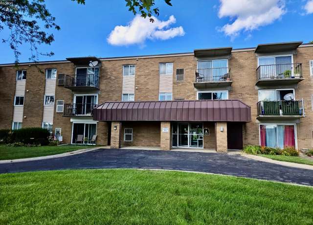 Property at 1305 Lake Wilmer Dr #208, Sandusky, OH 44870, 2 beds, 1 bath