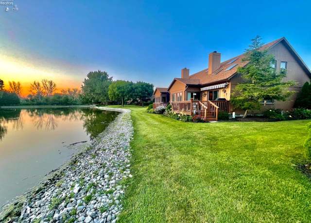 Property at 100 N Harbors End Dr, Port Clinton, OH 43452, 2 beds, 2 baths