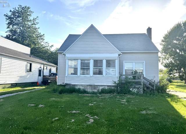Property at 2407 Campbell St, Sandusky, OH 44870, 4 beds, 1.5 baths