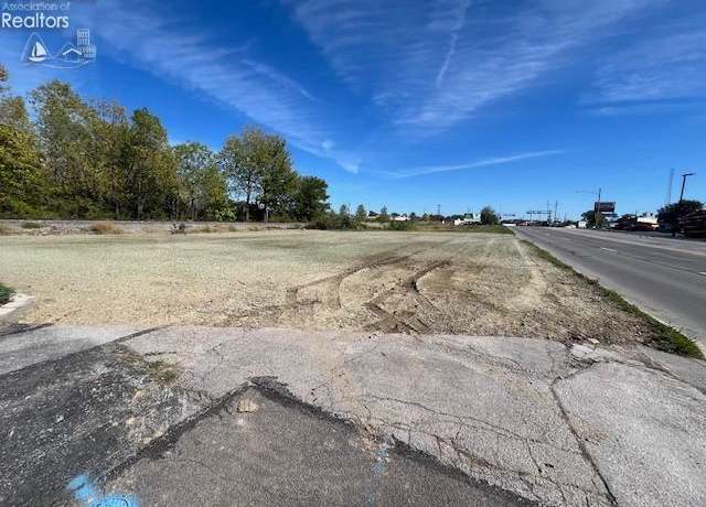 Property at 2100 W State St, Fremont, OH 43420