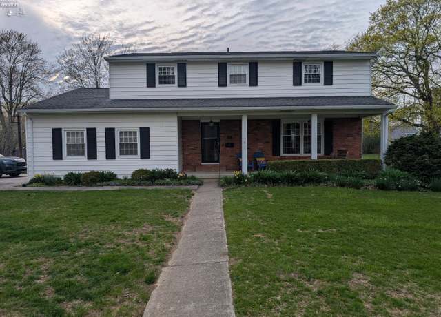 Property at 88 Pearl St, Tiffin, OH 44883, 5 beds, 2.5 baths