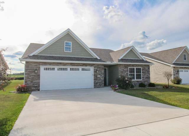 Property at 113 Centennial Dr, Bellevue, OH 44811, 3 beds, 2 baths