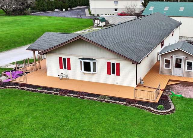 Property at 1107 E Bogart Rd, Sandusky, OH 44870, 3 beds, 3.5 baths