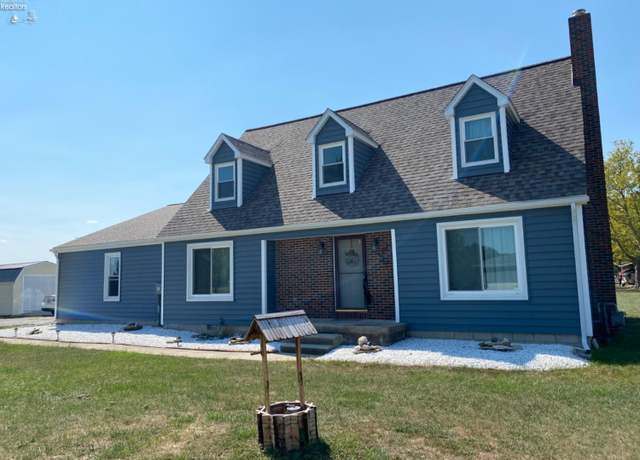 Property at 370 S Toussaint Portage Rd, Oak Harbor, OH 43449, 3 beds, 2 baths