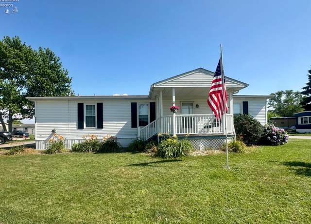 Property at 178 N Compass Dr, Vermilion, OH 44089, 3 beds, 1.5 baths