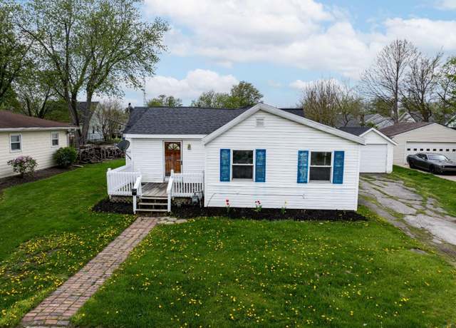 Property at 214 Linden St, Port Clinton, OH 43452, 3 beds, 1 bath