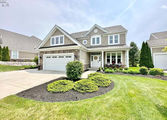 Property at 4716 Tradewinds Dr, Port Clinton, OH 43452, 4 beds, 2.5 baths