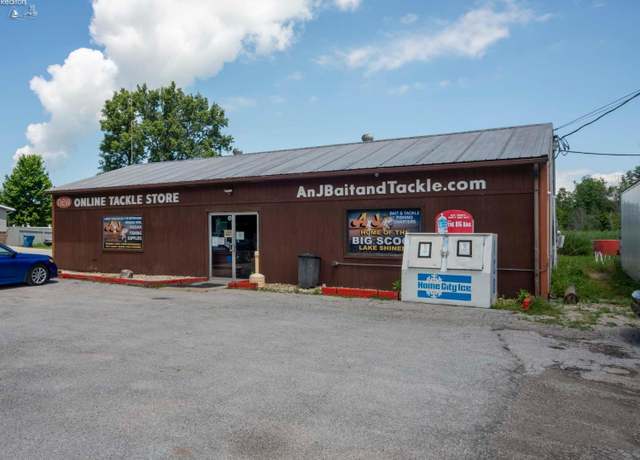 Property at 6797 W Lakeshore Dr, Port Clinton, OH 43452