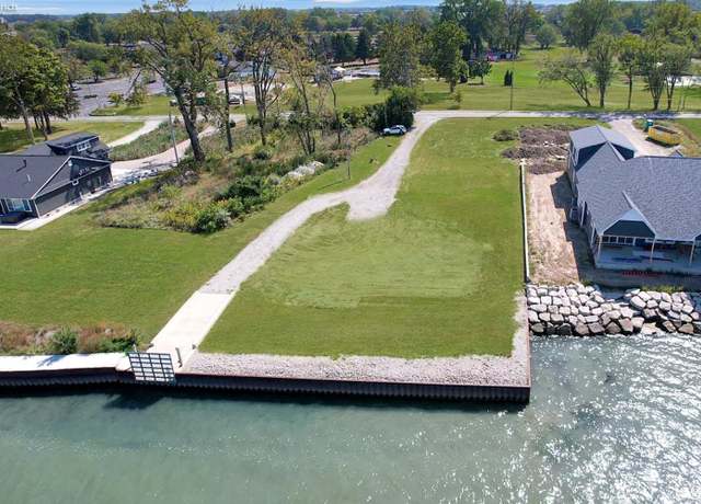 Property at 2525 E Sand Rd, Port Clinton, OH 43452