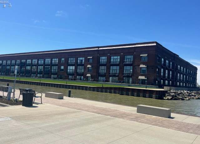 Property at 401 W Shoreline Dr #118, Sandusky, OH 44870, 2 beds, 2 baths