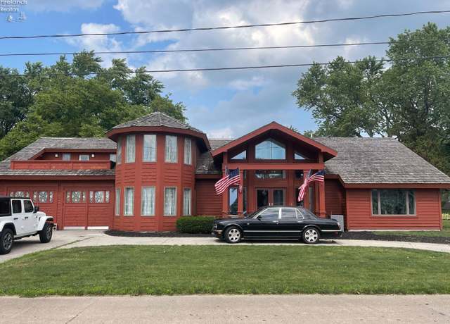 Property at 1614 Willow Dr, Sandusky, OH 44870, 4 beds, 5 baths