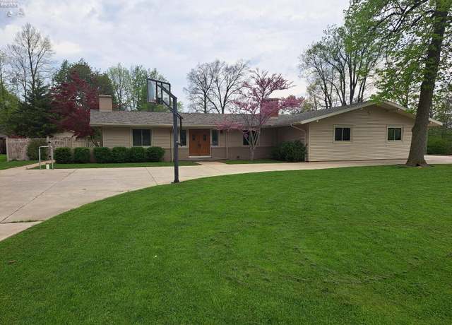 Property at 289 E County Road 73, Fremont, OH 43420, 4 beds, 3 baths