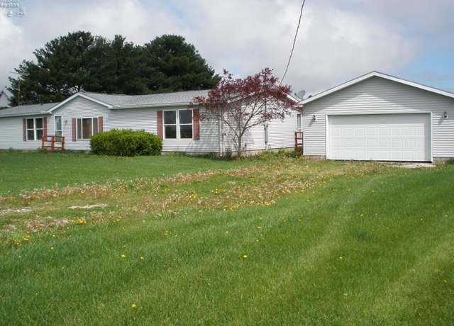 Property at 10301 W Bier Rd, Oak Harbor, OH 43449, 4 beds, 2.5 baths