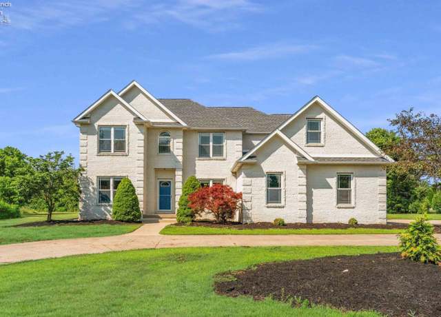 Property at 810 Birchwood Dr, Sandusky, OH 44870, 5 beds, 4.5 baths