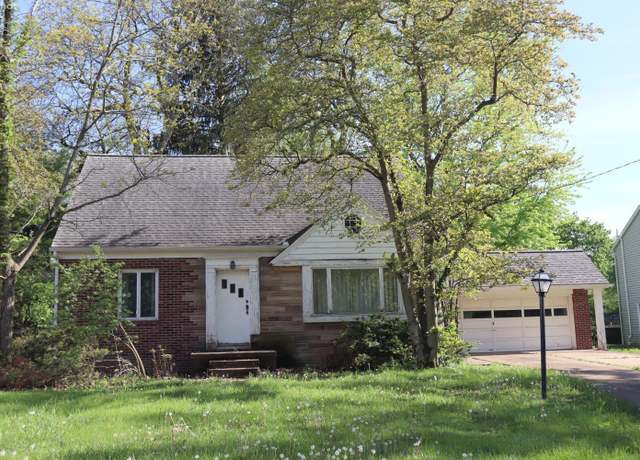 Property at 302 Marshall Ave, Sandusky, OH 44870, 3 beds, 2 baths