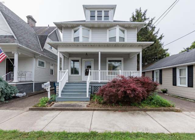 Property at 714 W Jefferson St, Sandusky, OH 44870, 4 beds, 1.5 baths