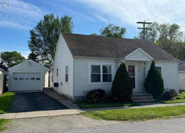 Property at 815 Harmon St, Fremont, OH 43420, 2 beds, 1 bath