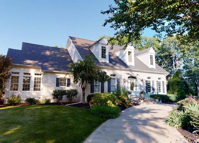 Property at 1876 N Lakewood Ave, Port Clinton, OH 43452, 4 beds, 4.5 baths