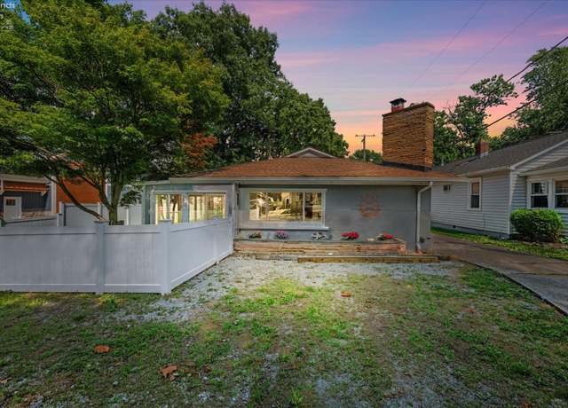 Property at 315 N Worthy St, Marblehead, OH 43440, 3 beds, 1 bath
