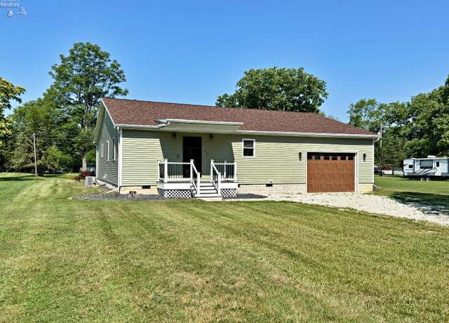 Property at 319 Monroe St, Bettsville, OH 44815, 3 beds, 2.5 baths