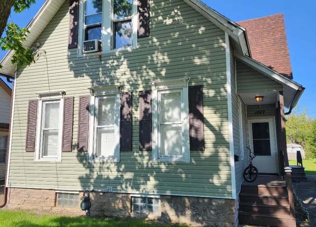 Property at 1017 Putnam St, Sandusky, OH 44870, 3 beds, 2 baths