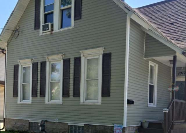 Property at 1017 Putnam St, Sandusky, OH 44870, 3 beds, 2 baths