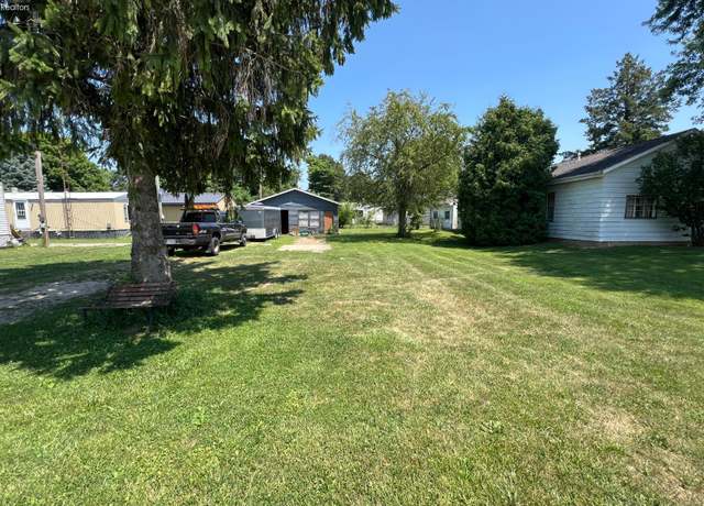 Property at 304 Vine St, Tiffin, OH 44883