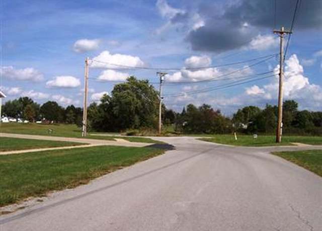 Property at 719 Parkview Dr, Greenwich, OH 44837
