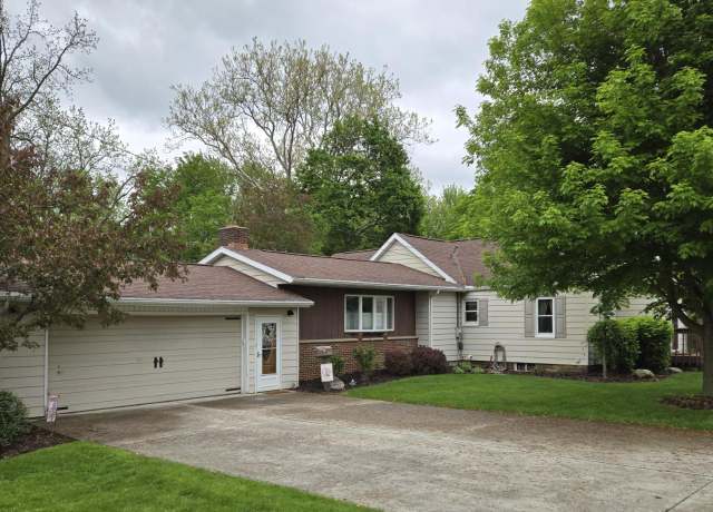 Property at 29 Scheiber St, Tiffin, OH 44883, 3 beds, 2 baths