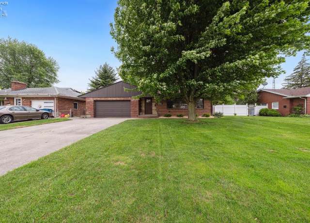 Property at 2730 Eastvale Ave, Oregon, OH 43616, 3 beds, 2.5 baths