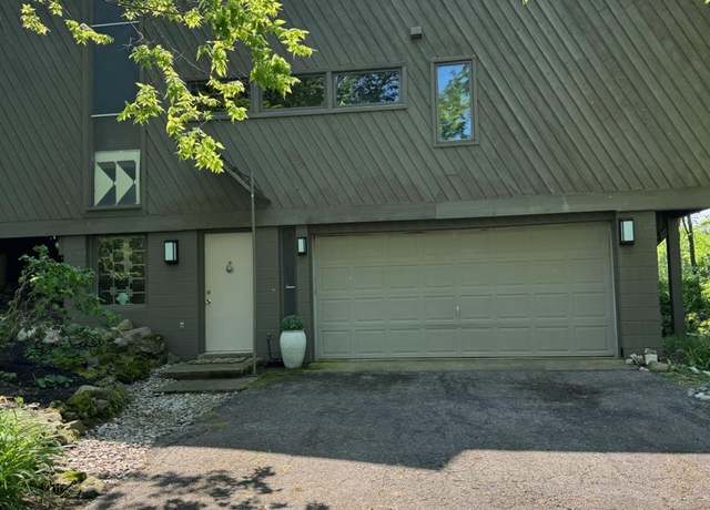 Property at 4390 E Terrace Cir, Port Clinton, OH 43452, 3 beds, 2 baths