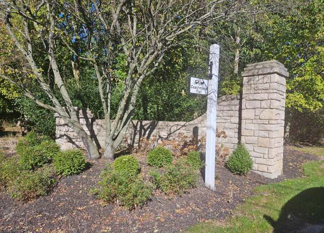 Property at 3995 N Coachmans Trl, Port Clinton, OH 43452