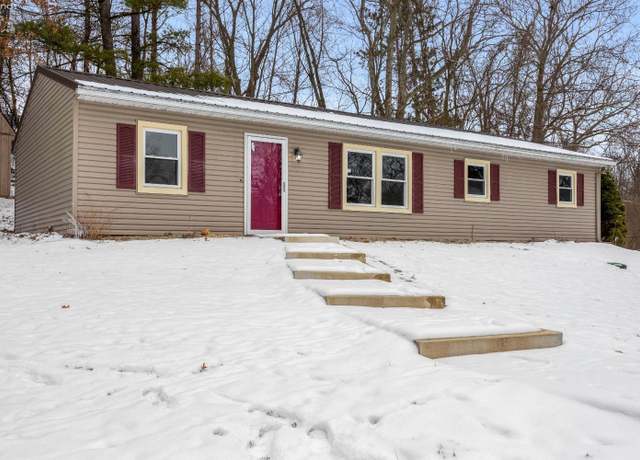 Property at 670 Timothy Dr, Willard, OH 44890, 4 beds, 1 bath